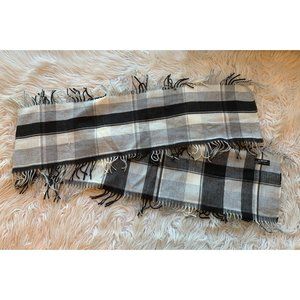 CASHMINK by V. FRAAS Fringe Accent Gray Plaid Scarf Womens Size One Size